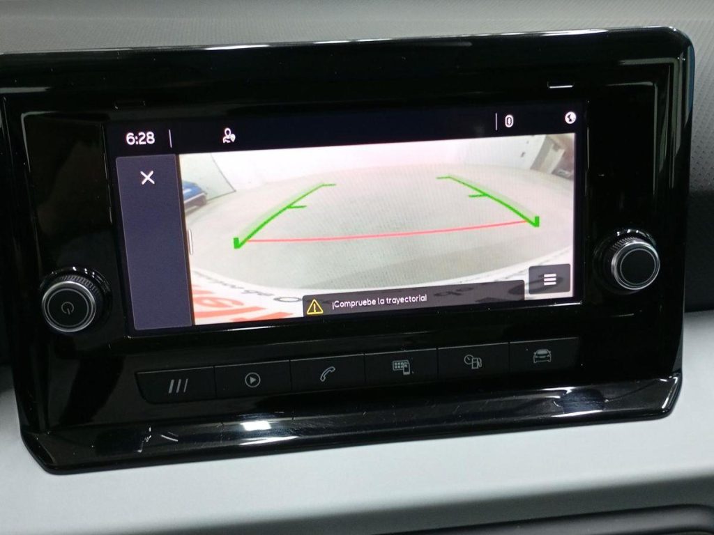 SEAT IBIZA Gasolina 2022 segunda-mano Granada