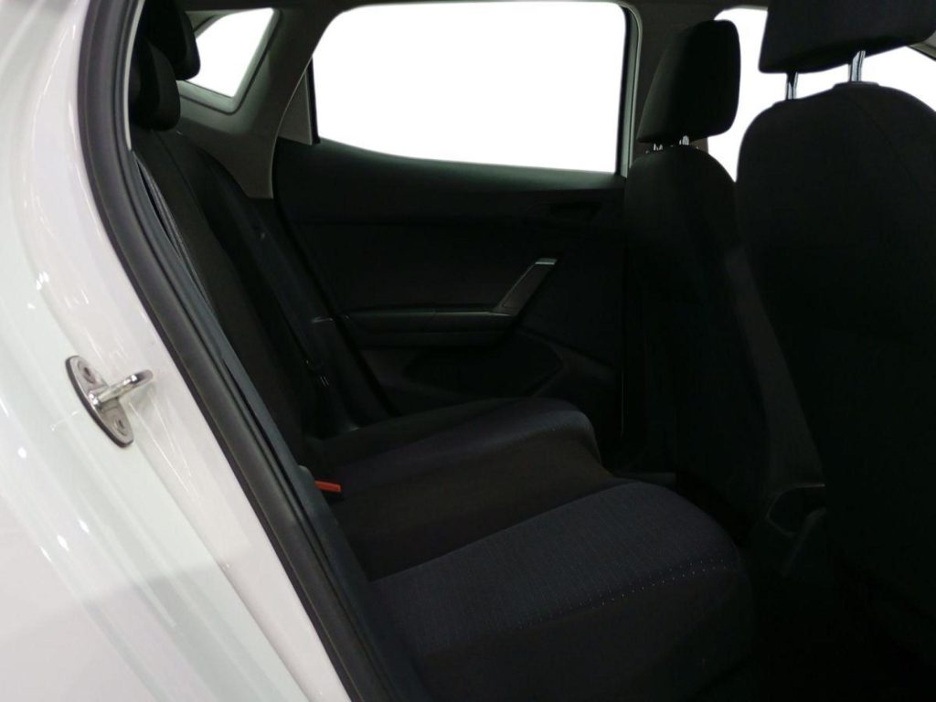 SEAT IBIZA Gasolina 2022 segunda-mano Granada