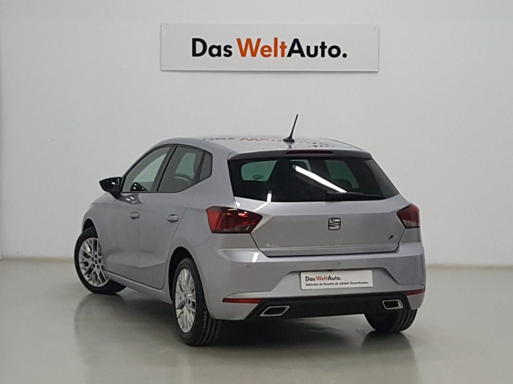 SEAT IBIZA Gasolina 2023 segunda-mano Jaén