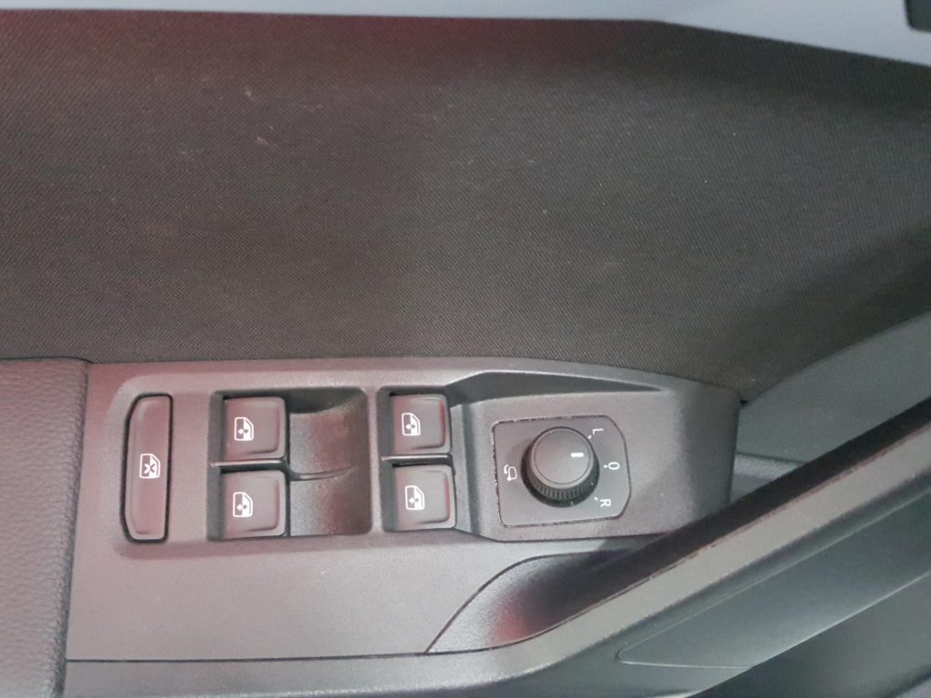 SEAT IBIZA Gasolina 2023 segunda-mano Jaén