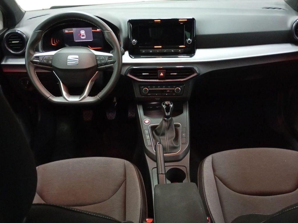 SEAT IBIZA Gasolina 2025 segunda-mano Jaén