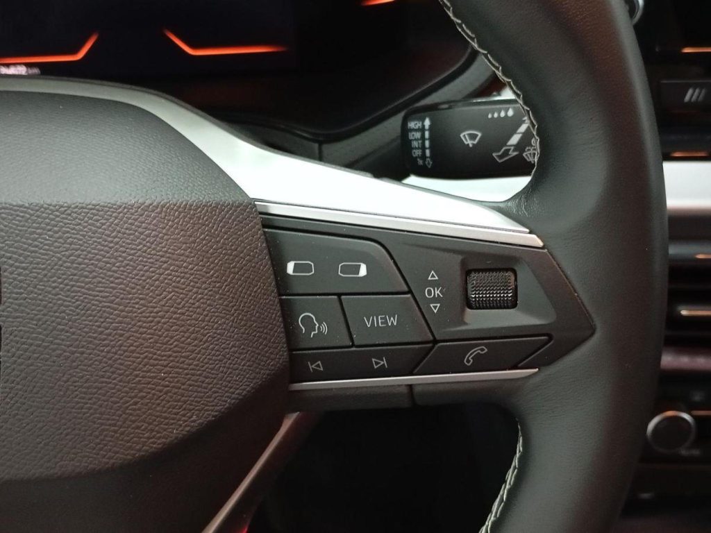 SEAT IBIZA Gasolina 2025 segunda-mano Jaén