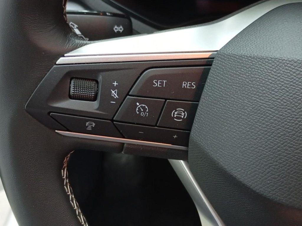 SEAT IBIZA Gasolina 2025 segunda-mano Jaén
