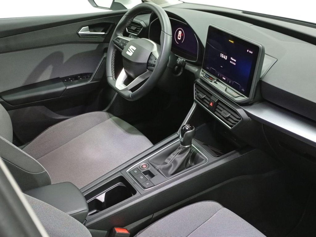 SEAT LEON Diesel 2024 segunda-mano Jaén