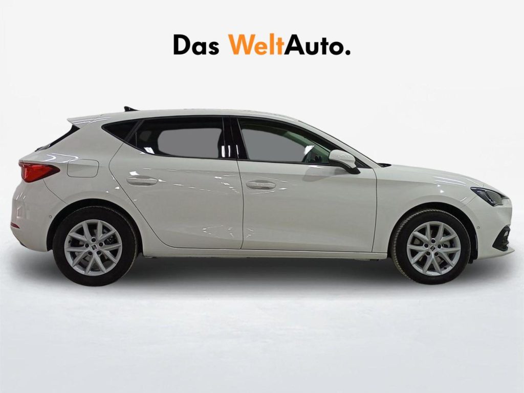 SEAT LEON Diesel 2024 segunda-mano Jaén