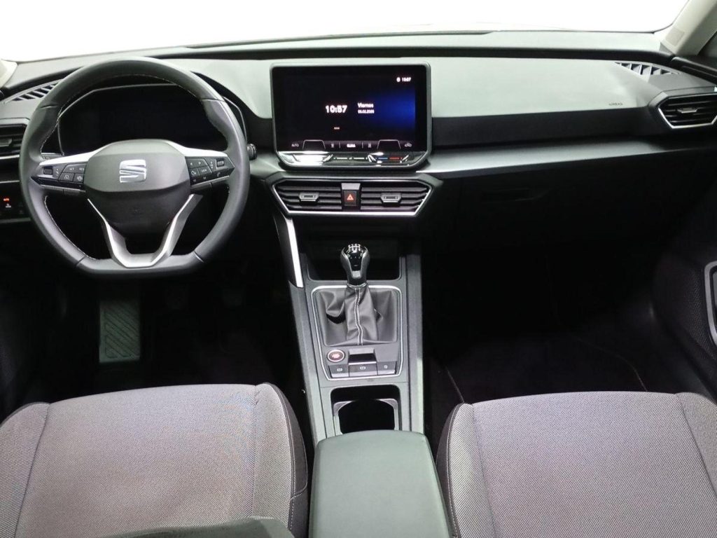 SEAT LEON Diesel 2024 segunda-mano Jaén