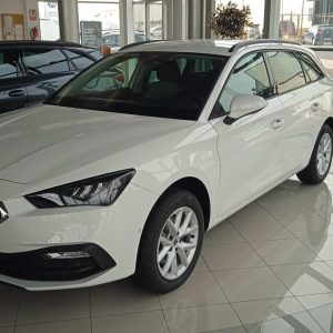 SEAT LEON ST Gasolina nuevo entrega inmediata Jaén