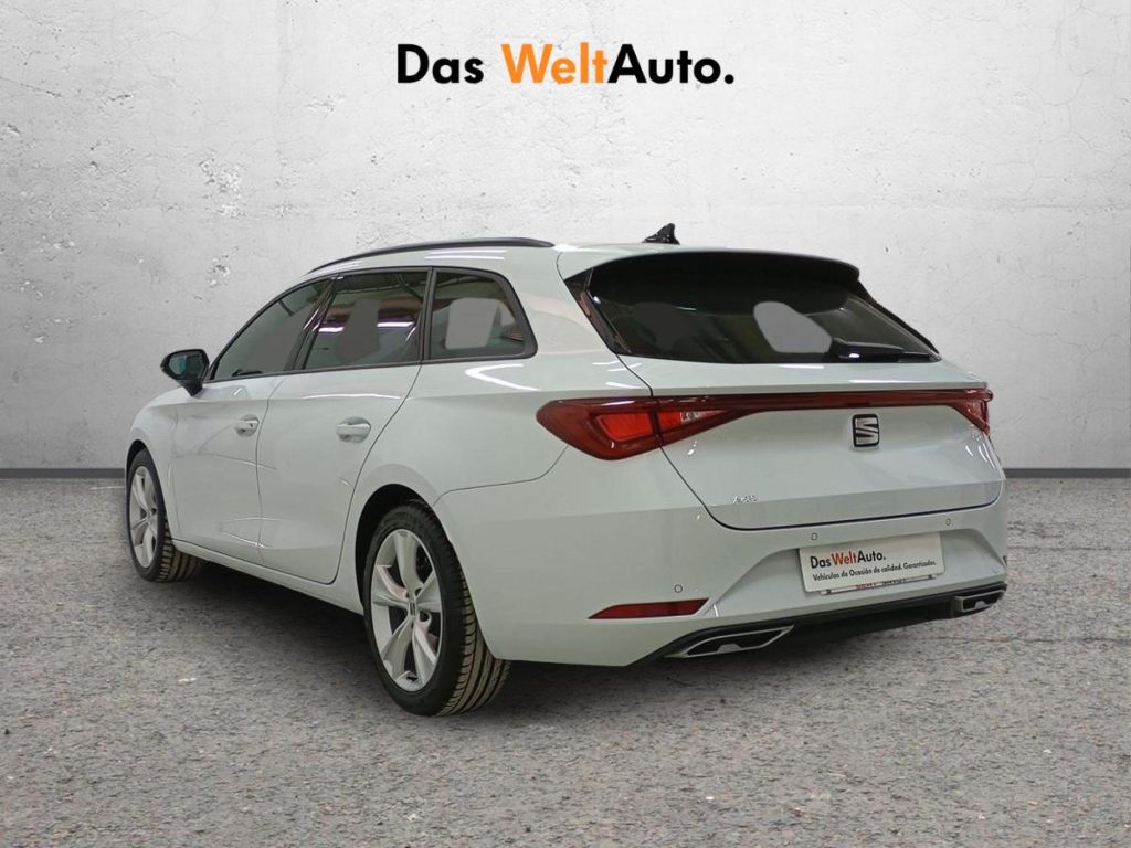 SEAT LEON ST Hibrido 2023 segunda-mano Jaén