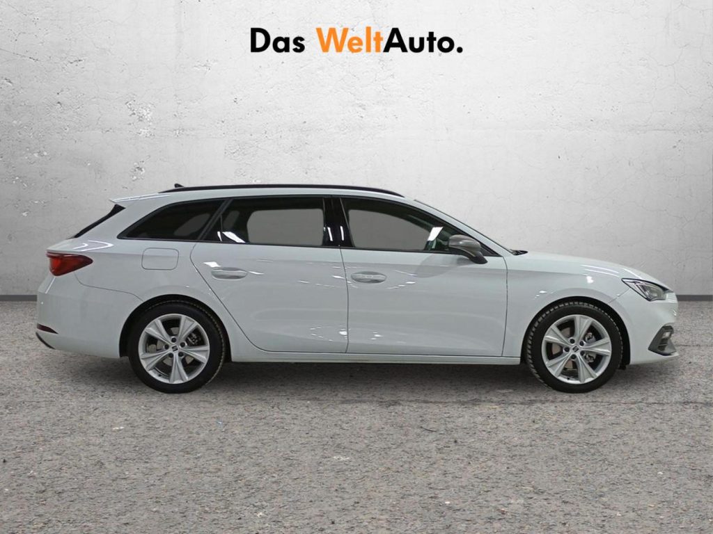 SEAT LEON ST Hibrido 2023 segunda-mano Jaén