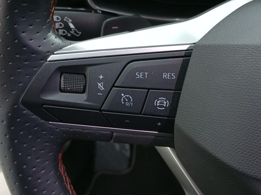 SEAT LEON ST Hibrido 2023 segunda-mano Jaén