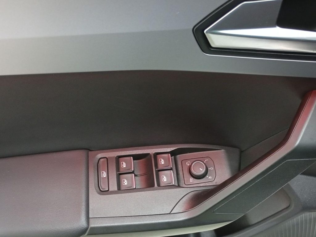 SEAT LEON ST Hibrido 2023 segunda-mano Jaén