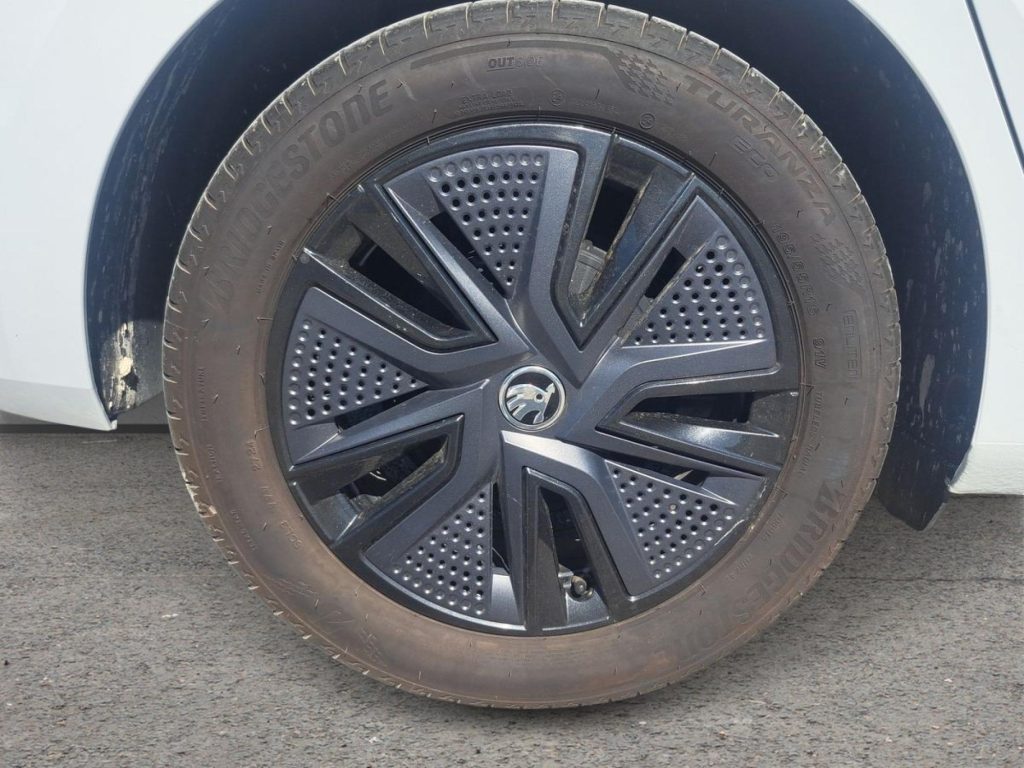 SKODA FABIA Gasolina 2025 km 0 Jaén