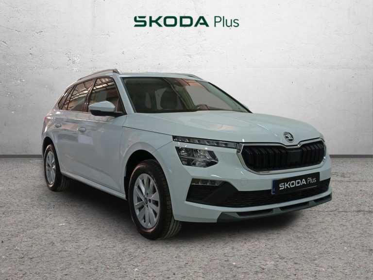 SKODA KAMIQ Gasolina 2025 segunda-mano Jaén