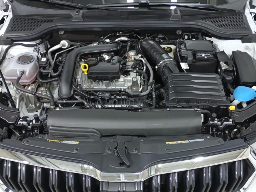 SKODA KAMIQ Gasolina 2025 segunda-mano Jaén