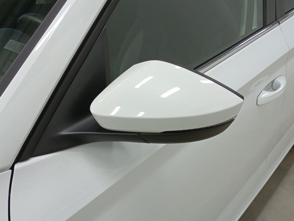 SKODA KAMIQ Gasolina 2025 segunda-mano Jaén