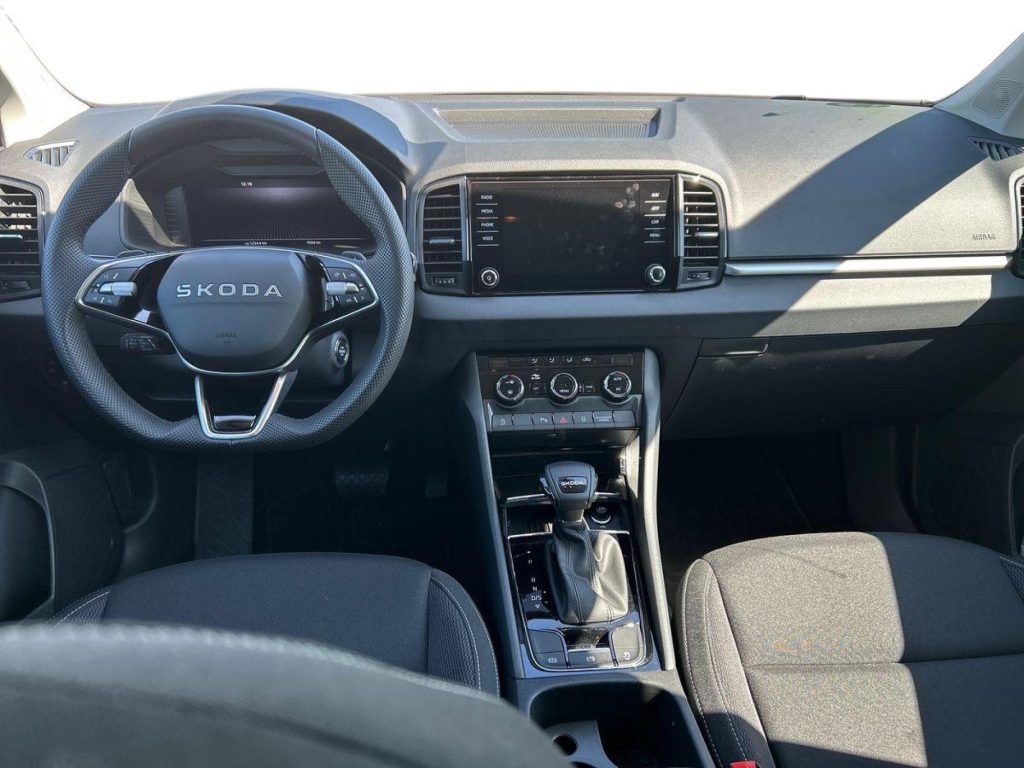 SKODA KAROQ Diesel 2025 km 0 Jaén
