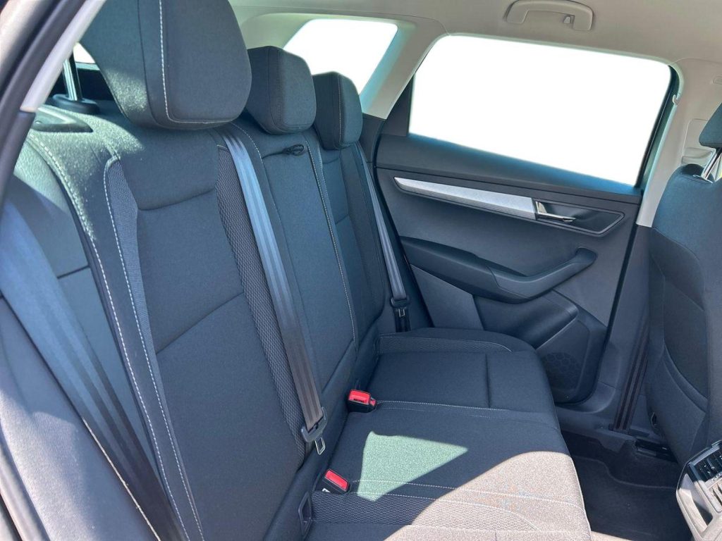 SKODA KAROQ Diesel 2025 km 0 Jaén