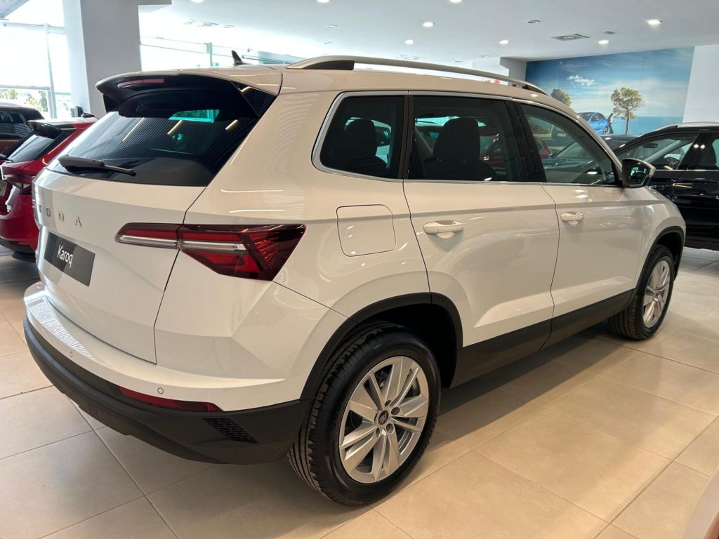 SKODA KAROQ Gasolina nuevo entrega inmediata Jaén
