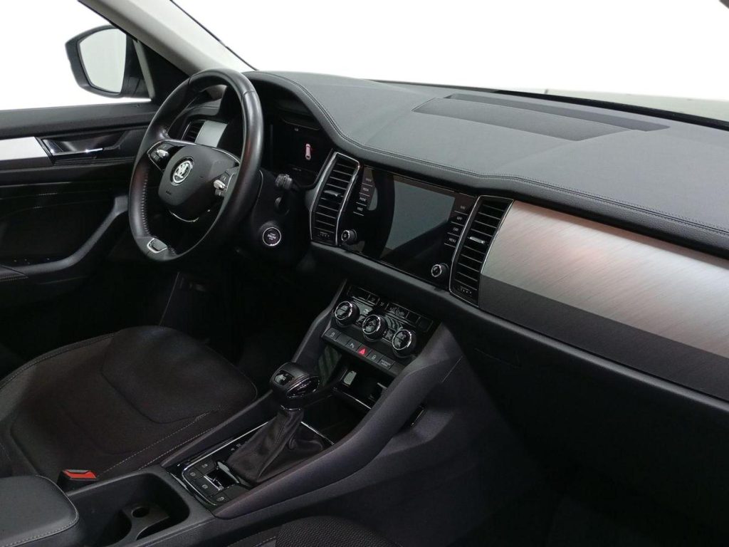 SKODA KODIAQ Diesel 2022 segunda-mano Jaén