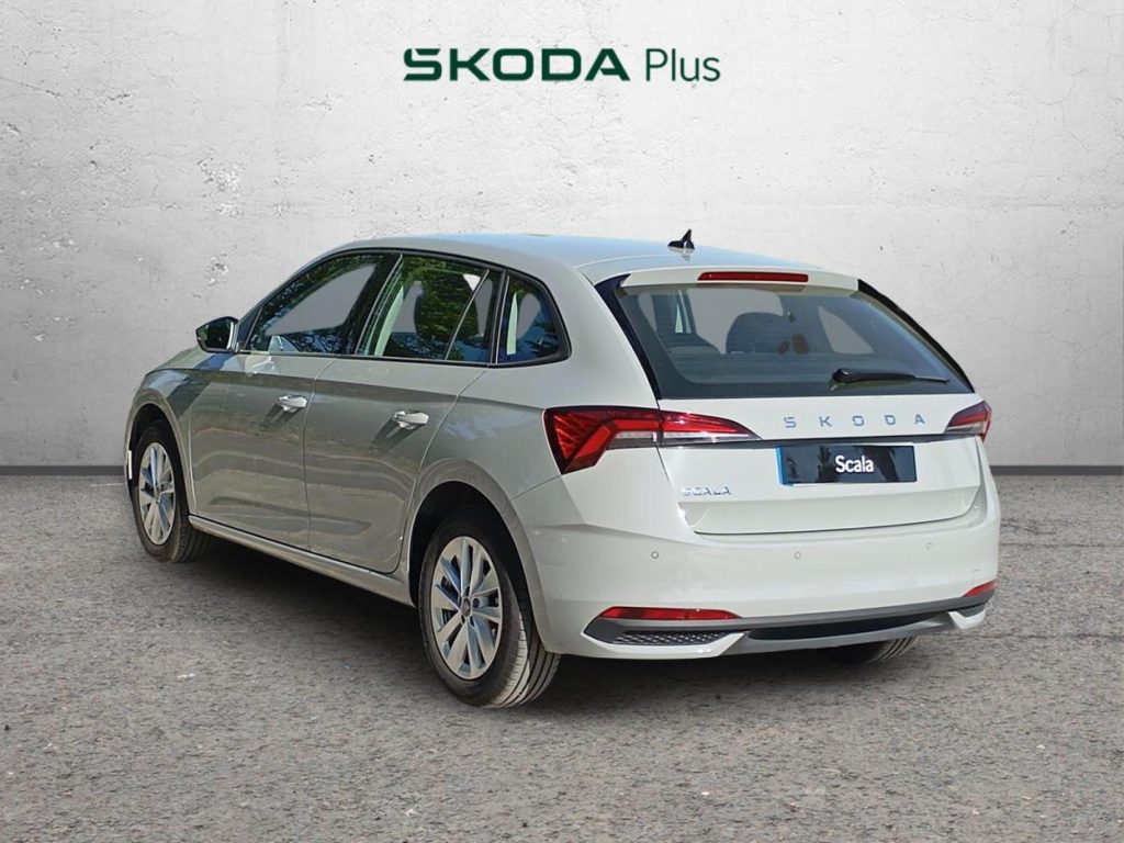 SKODA SCALA Gasolina 2025 km 0 Jaén