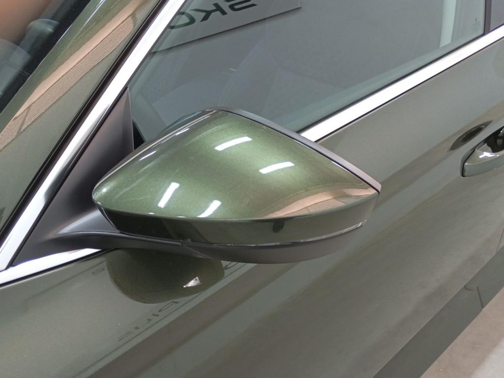 SKODA SUPERB Diesel 2023 segunda-mano Jaén
