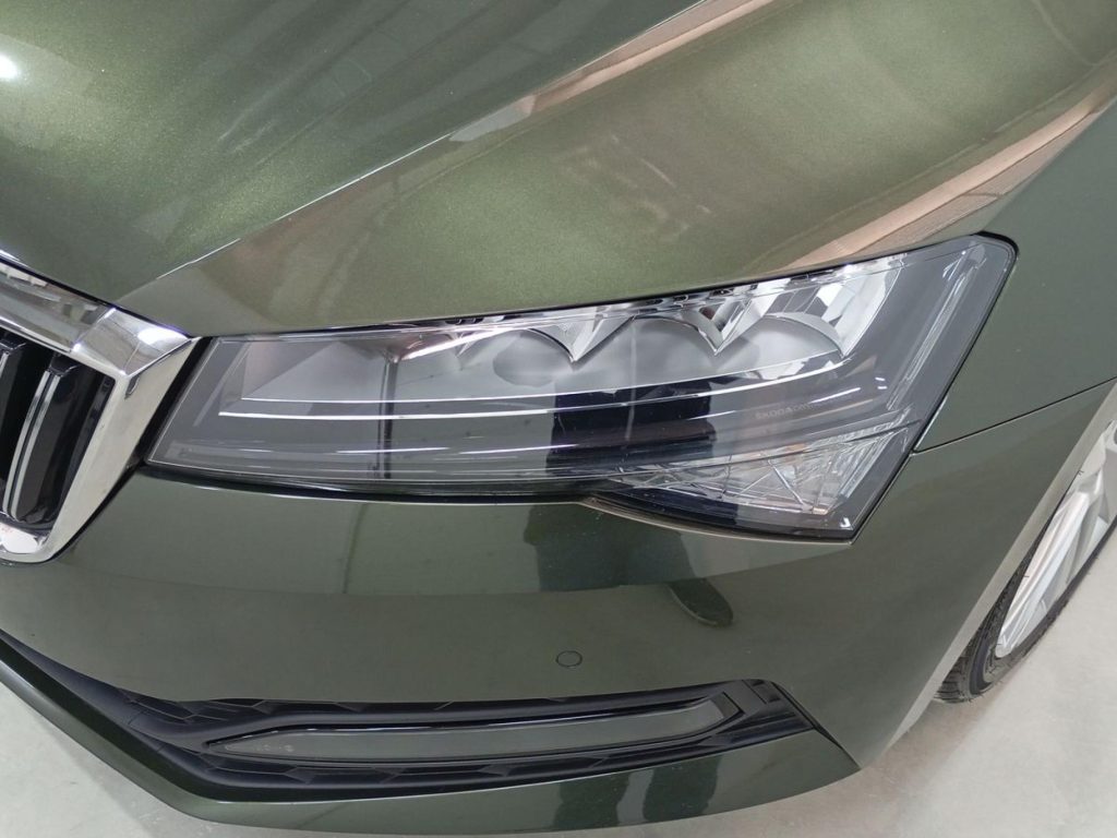 SKODA SUPERB Diesel 2023 segunda-mano Jaén