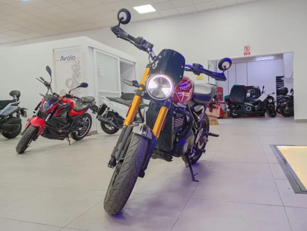 TRIUMPH SPEED Gasolina 2025 km 0 Granada