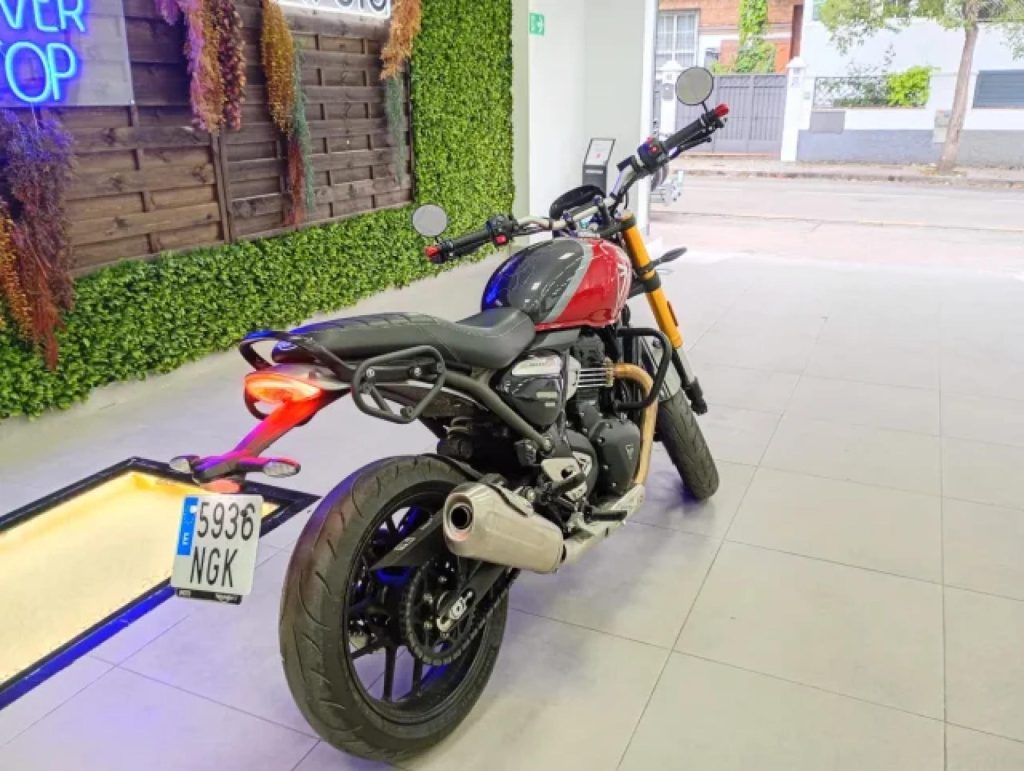 TRIUMPH SPEED Gasolina 2025 km 0 Granada