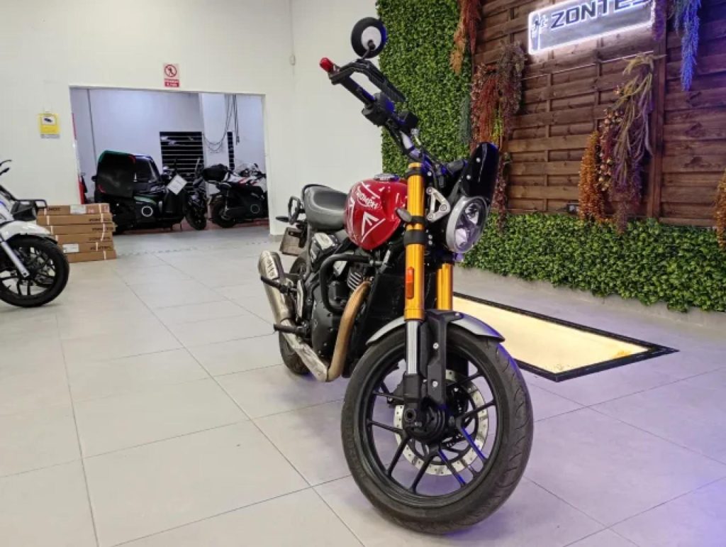 TRIUMPH SPEED Gasolina 2025 km 0 Granada