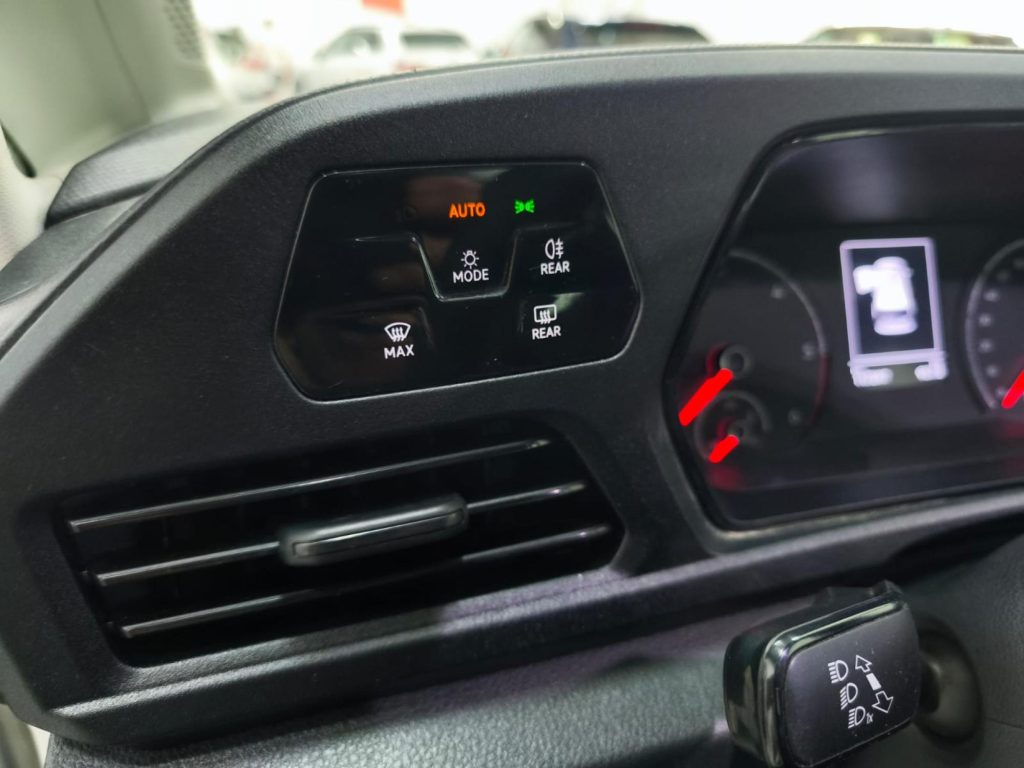 VOLKSWAGEN CADDY Diesel 2023 segunda-mano Jaén