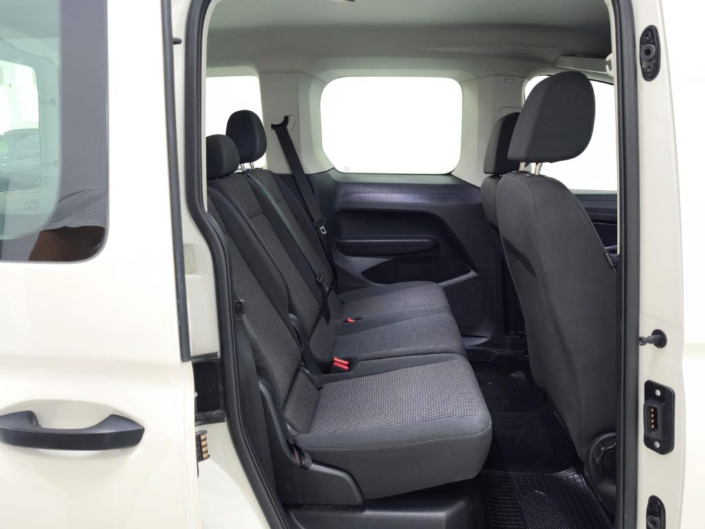 VOLKSWAGEN CADDY Diesel 2023 segunda-mano Jaén
