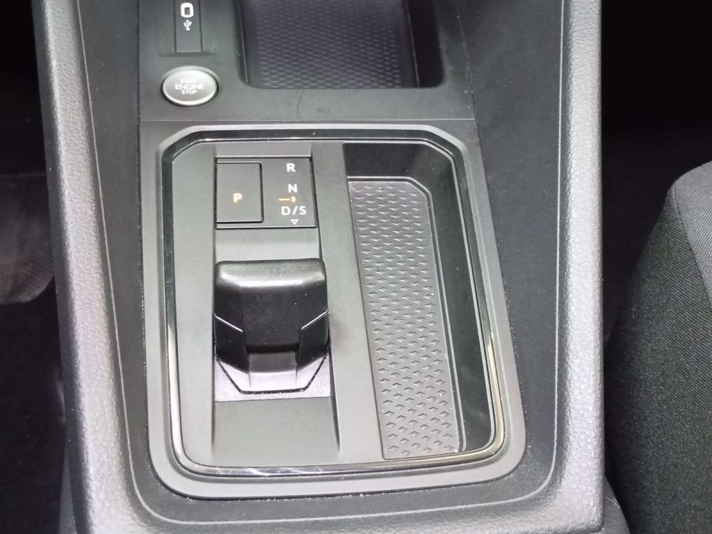 VOLKSWAGEN CADDY MAXI Gasolina 2025 km 0 Jaén