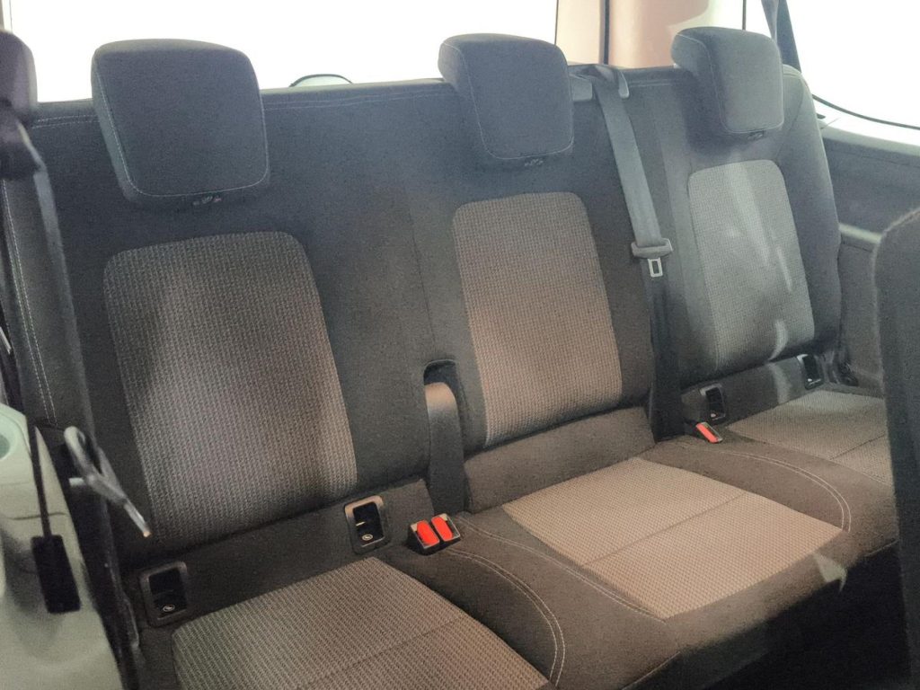 VOLKSWAGEN CARAVELLE Diesel 2025 km 0 Jaén
