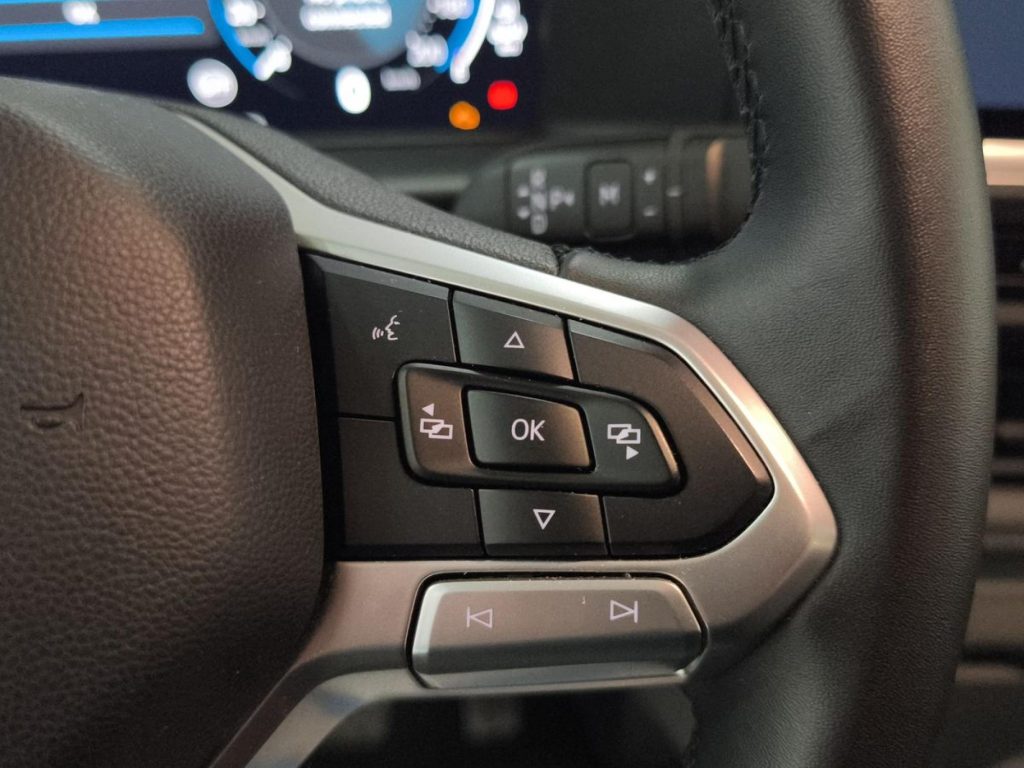 VOLKSWAGEN CARAVELLE Diesel 2025 km 0 Jaén