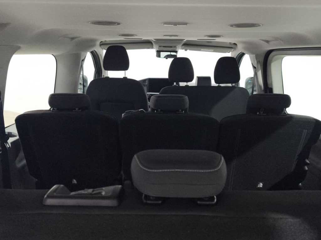 VOLKSWAGEN CARAVELLE Diesel 2025 km 0 Jaén