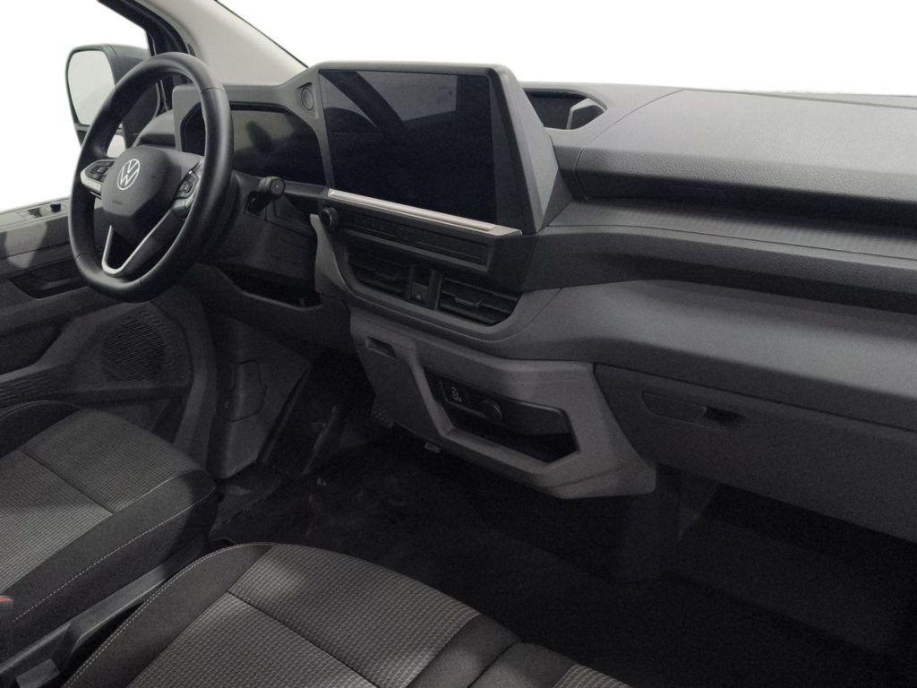 VOLKSWAGEN CARAVELLE Diesel 2025 km 0 Jaén