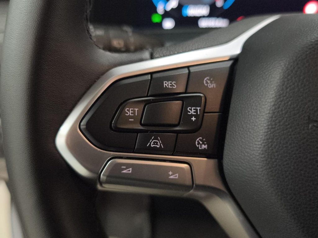 VOLKSWAGEN CARAVELLE Diesel 2025 km 0 Jaén