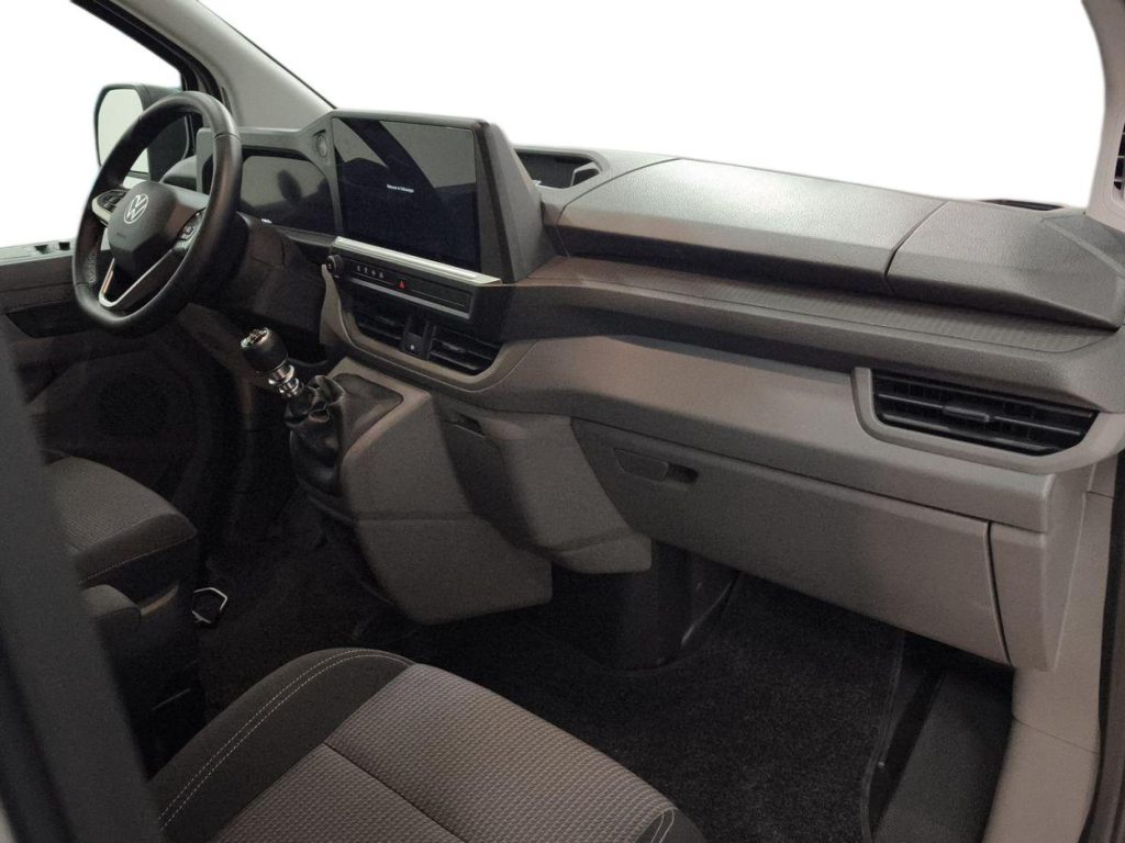 VOLKSWAGEN CARAVELLE Diesel 2025 km 0 Jaén