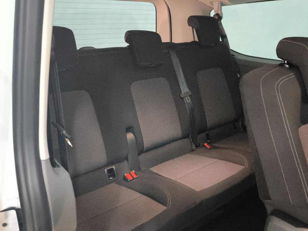 VOLKSWAGEN CARAVELLE Diesel 2025 km 0 Jaén