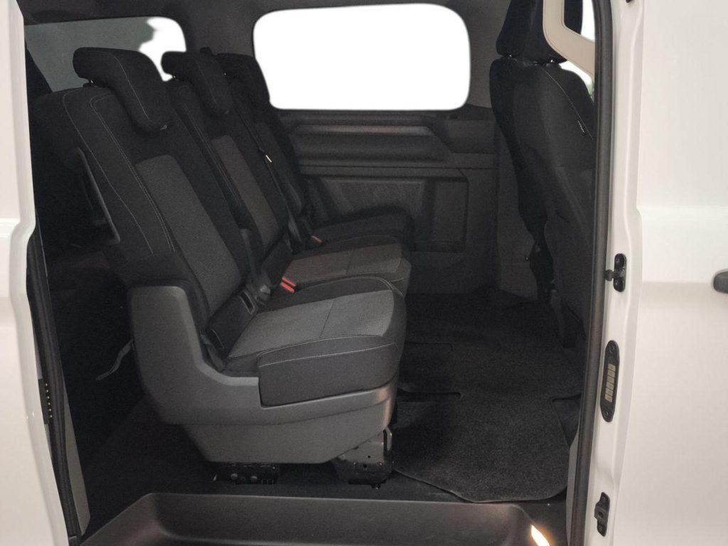 VOLKSWAGEN CARAVELLE Diesel 2025 km 0 Jaén