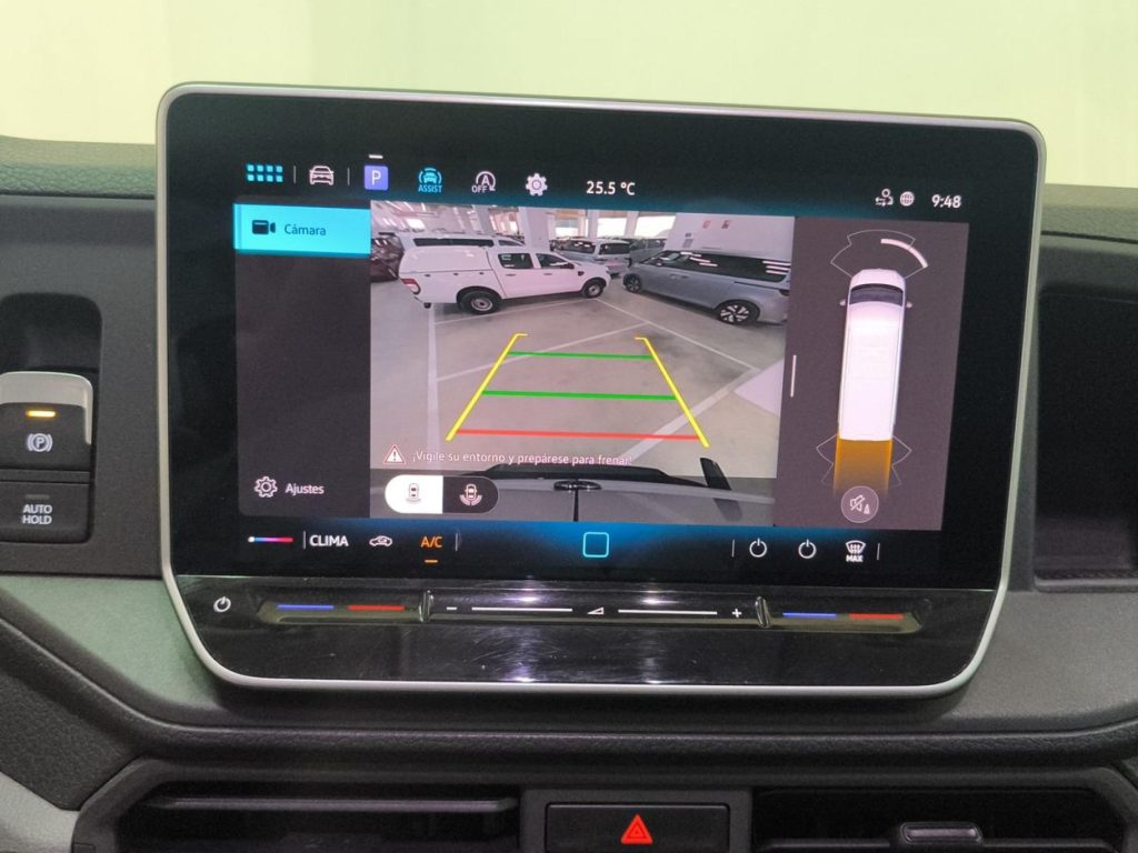 VOLKSWAGEN CRAFTER FURGON Diesel 2025 segunda-mano Jaén