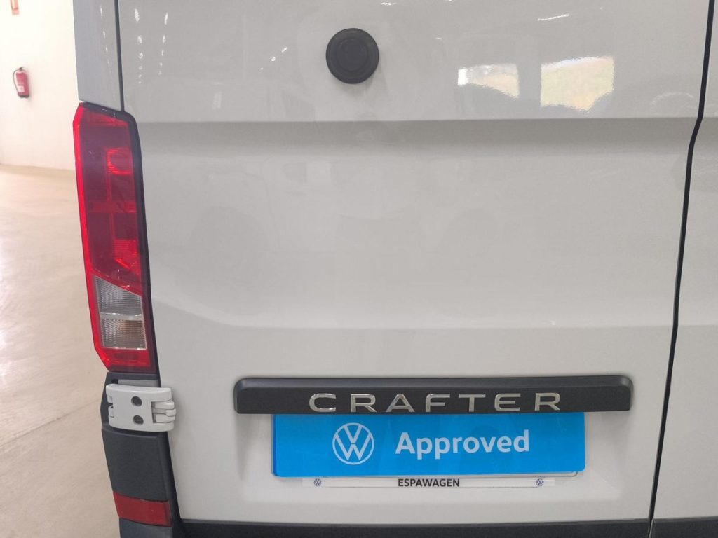 VOLKSWAGEN CRAFTER FURGON Diesel 2025 segunda-mano Jaén
