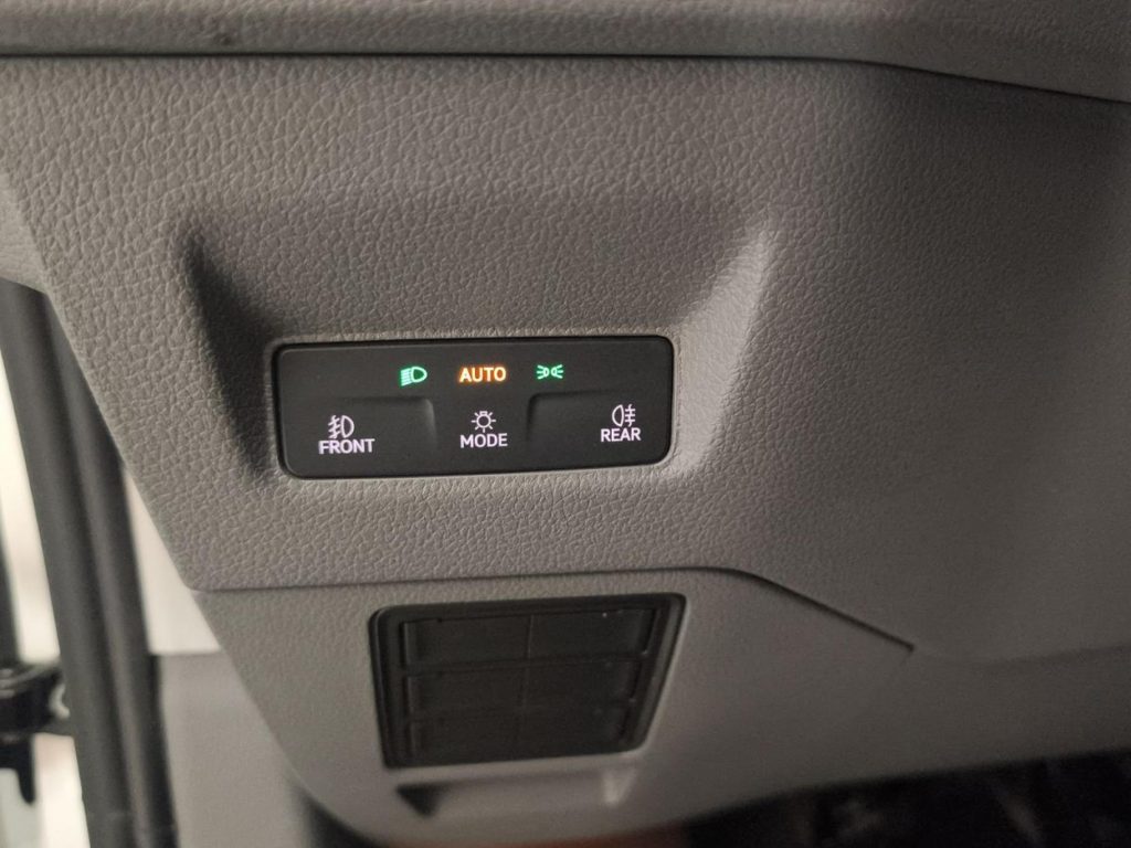 VOLKSWAGEN CRAFTER FURGON Diesel 2025 segunda-mano Jaén