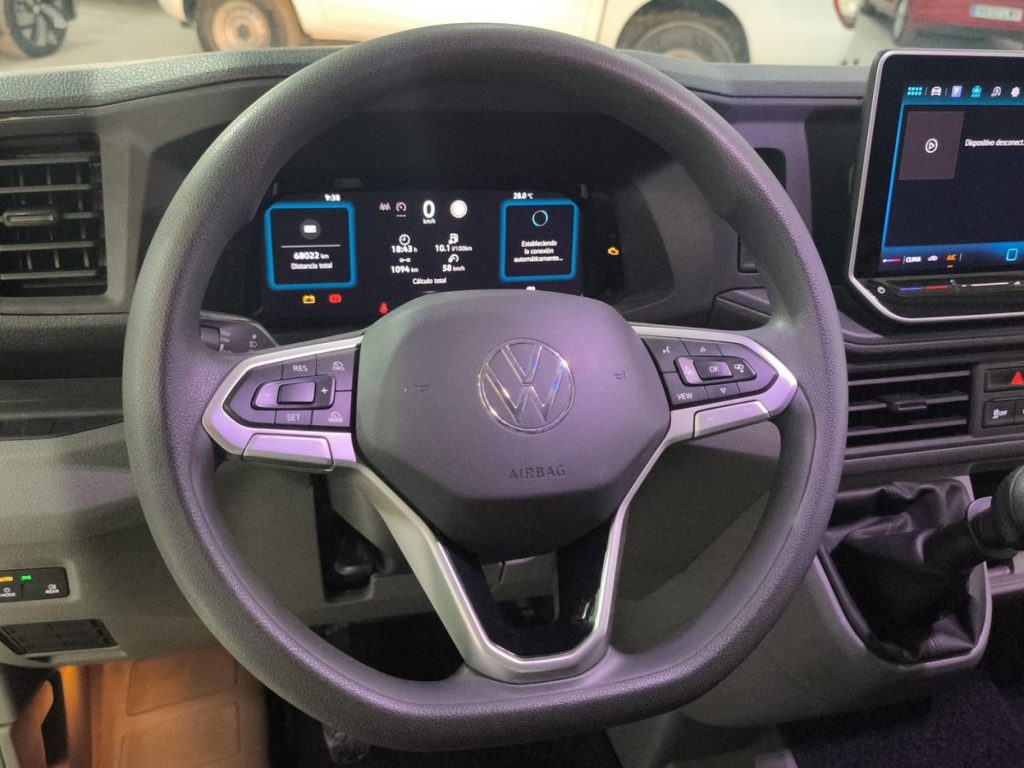 VOLKSWAGEN CRAFTER FURGON Diesel 2025 segunda-mano Jaén