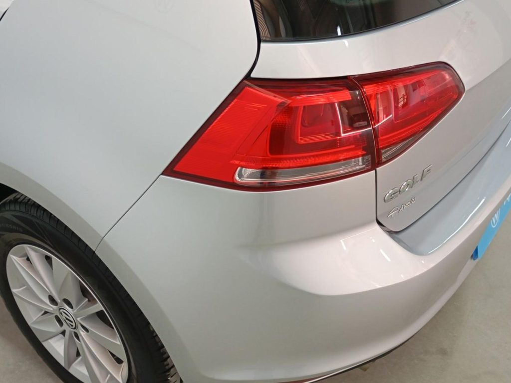 VOLKSWAGEN GOLF Diesel 2016 segunda-mano Jaén