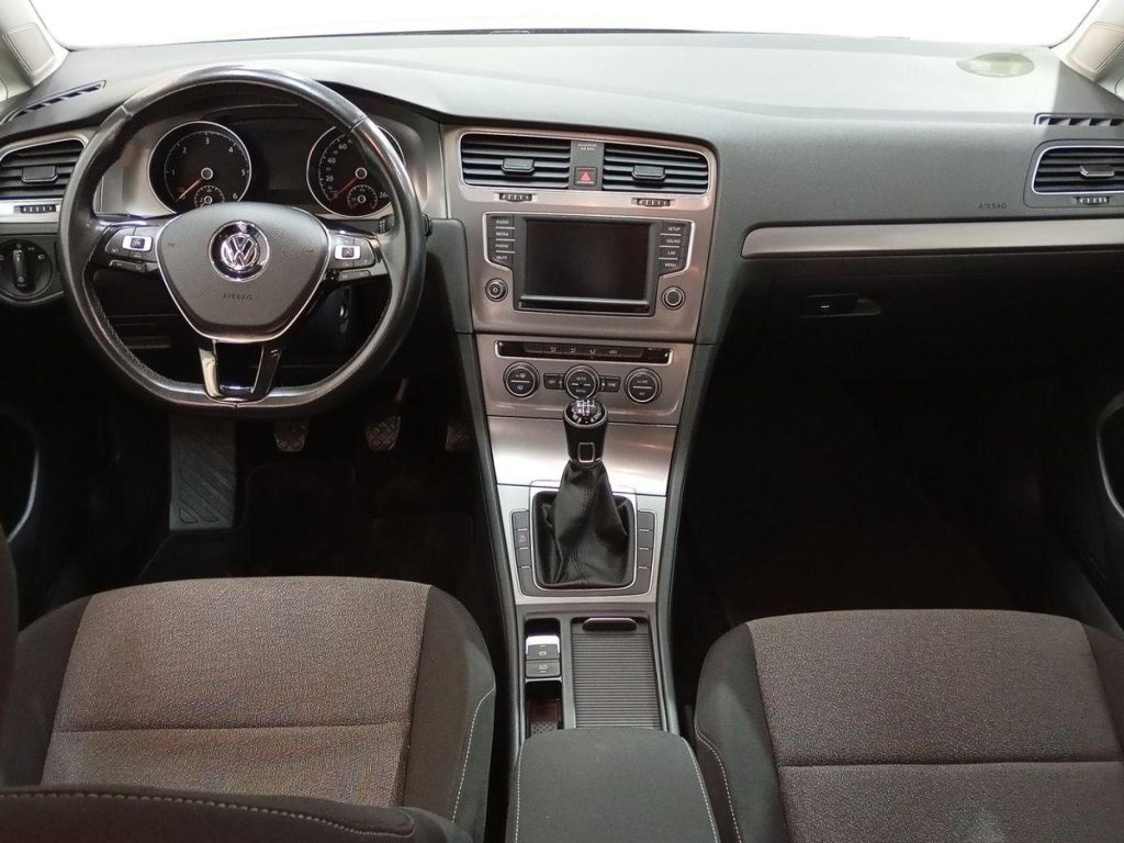 VOLKSWAGEN GOLF Diesel 2016 segunda-mano Jaén
