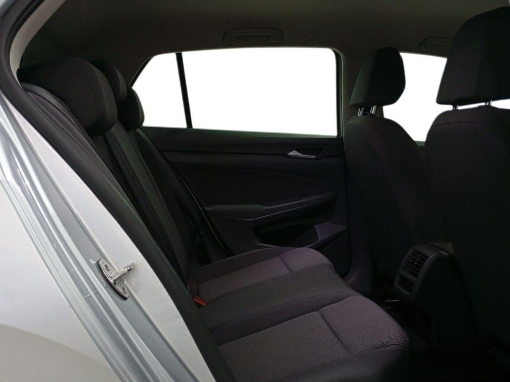 VOLKSWAGEN GOLF Diesel 2021 segunda-mano Jaén