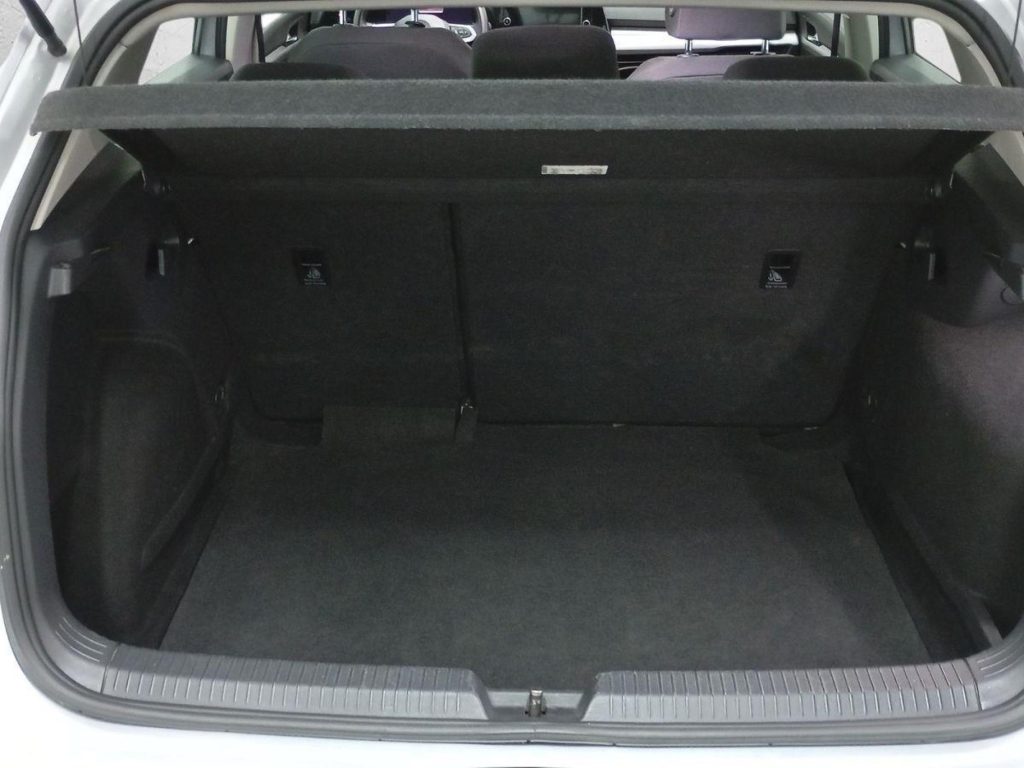 VOLKSWAGEN GOLF Diesel 2021 segunda-mano Jaén