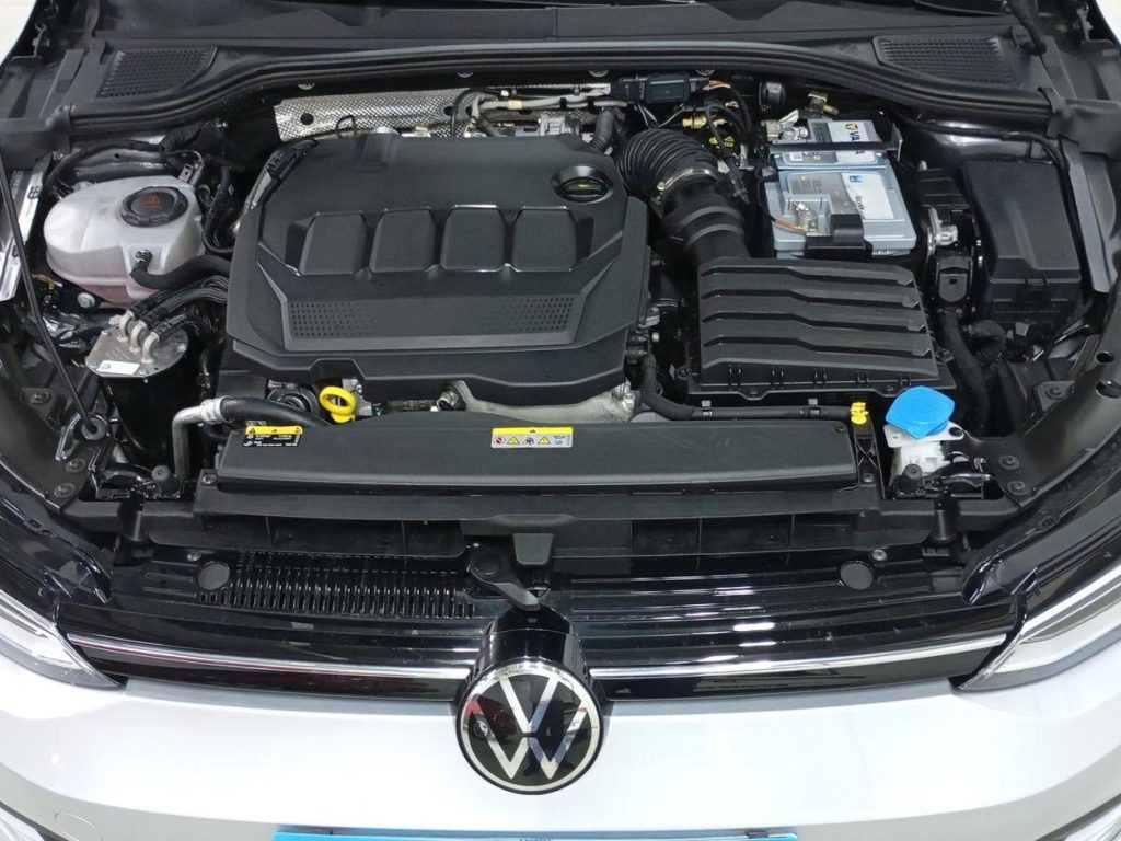VOLKSWAGEN GOLF Diesel 2021 segunda-mano Jaén