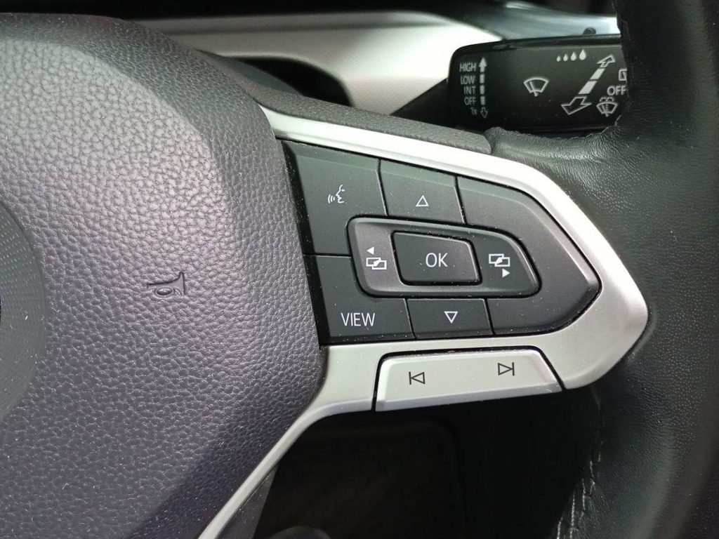 VOLKSWAGEN GOLF Diesel 2021 segunda-mano Jaén
